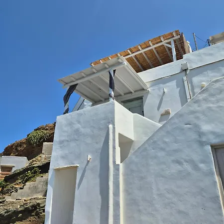 Apomero In Rochari Vakantiehuis Pánormos