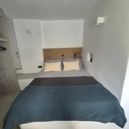 Apomero In Rochari Vakantiehuis Pánormos